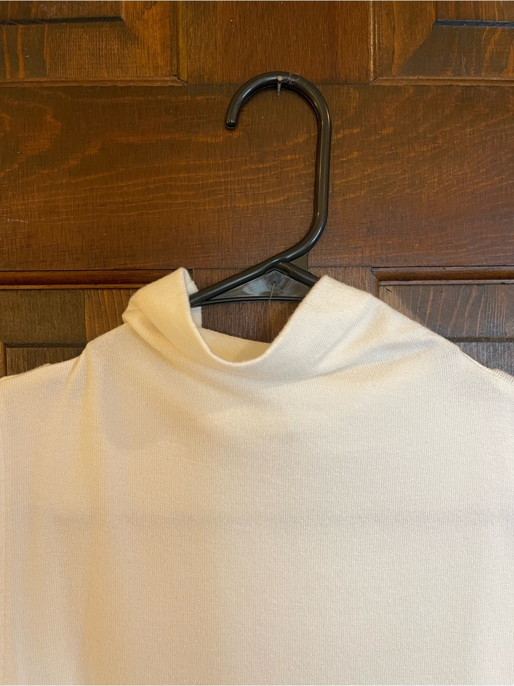 Banana Republic White Soft Luxe Mock Neck Tank Top Sz M - Picture 2 of 4